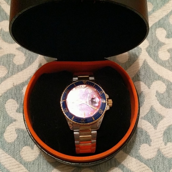 Watch - Picture 2 of 4